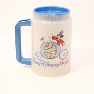 Vtg Walt Disney World 1996 25th Anniversary Plastic Refillable Souvenir Mug Cup